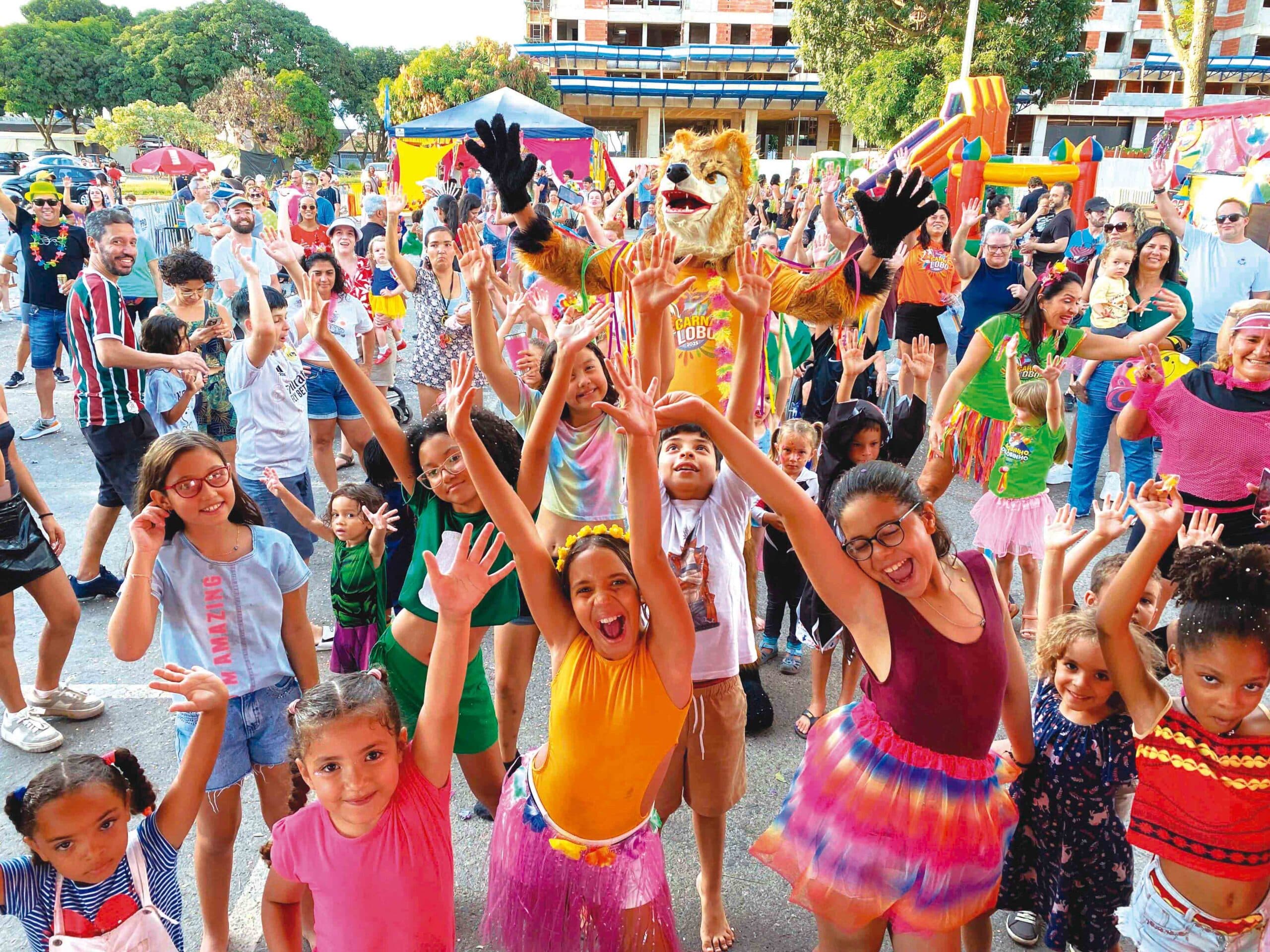 Carnalobo E Bloquinho Do Lobinho Animam A Rua Do Lazer