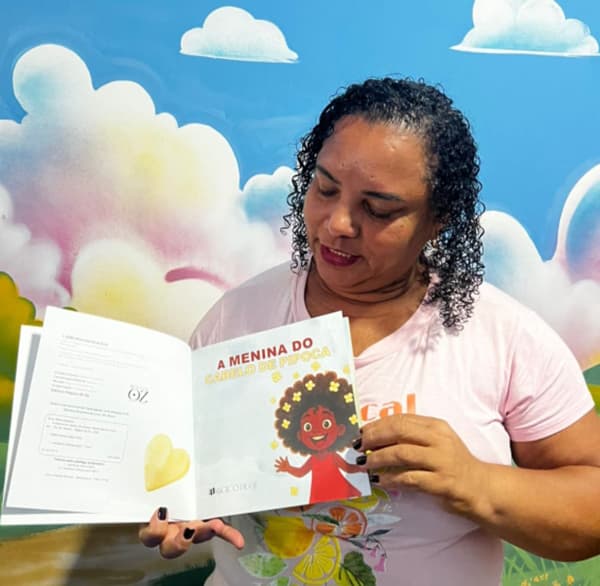 Maria Darlene Silva Lanca Livro Infantil Na Biblioteca Do Guara